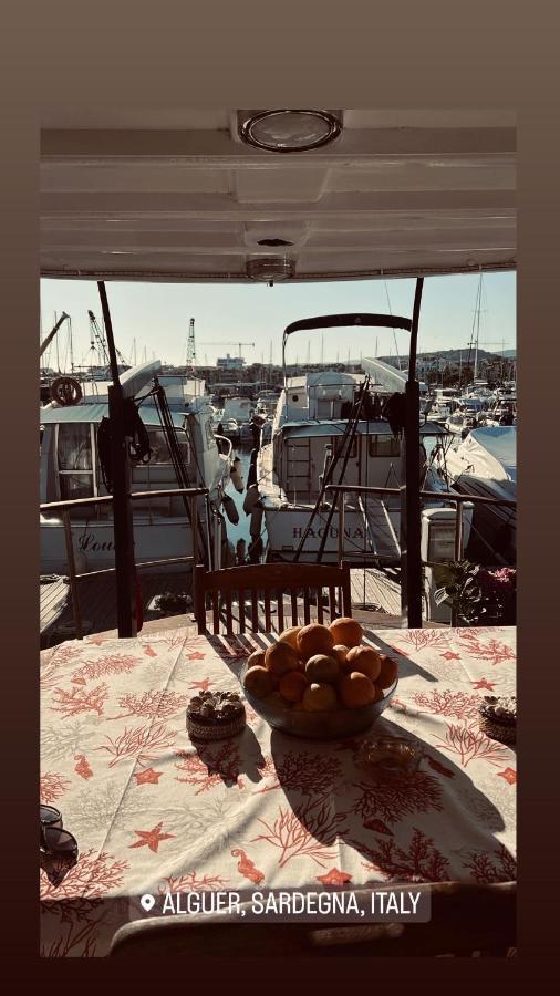 Boat & Breakfast Alicudi Bed and Breakfast Alghero Eksteriør billede
