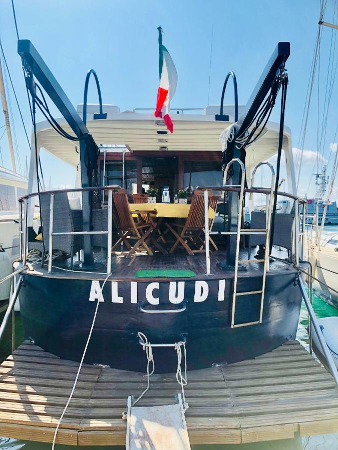 Boat & Breakfast Alicudi Bed and Breakfast Alghero Eksteriør billede